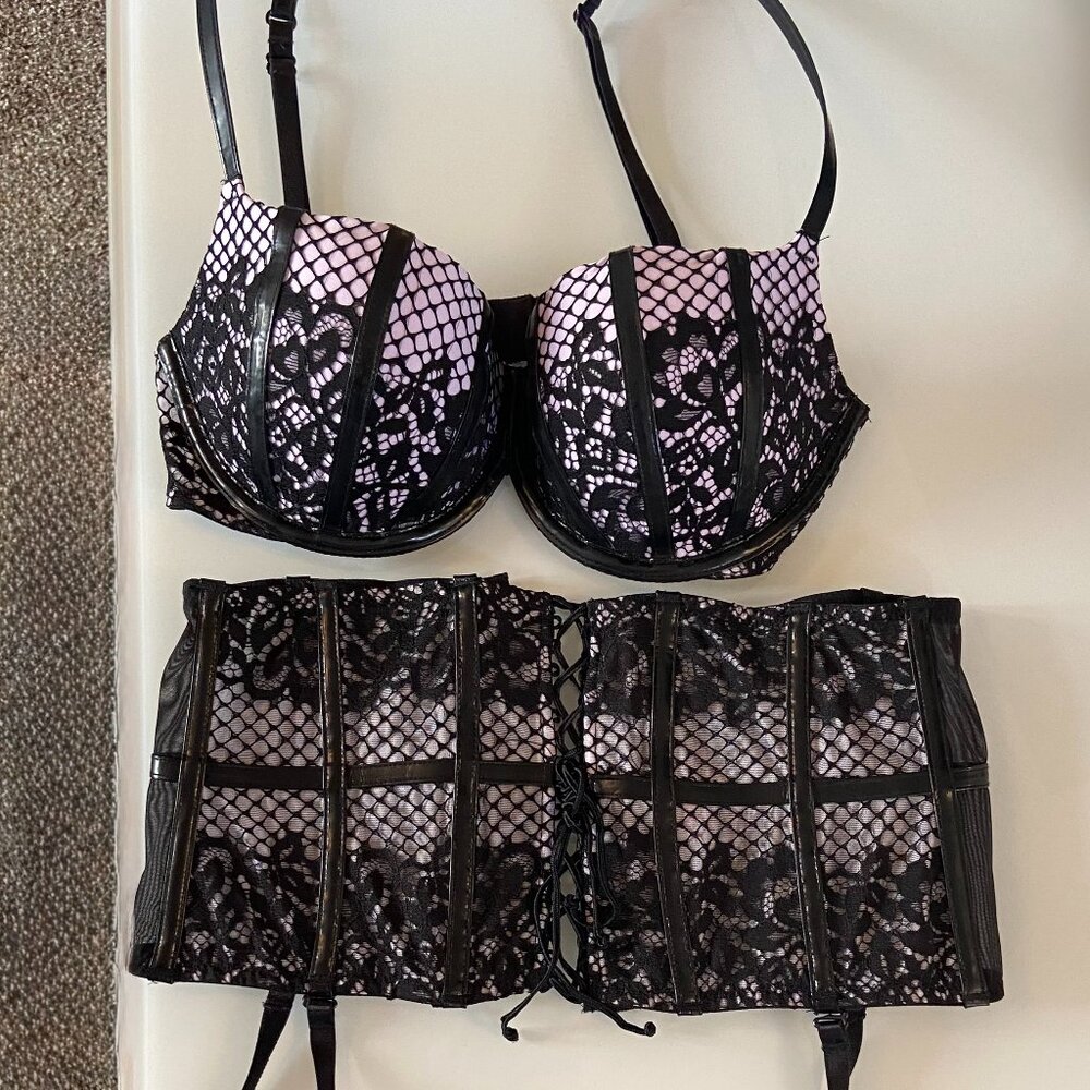 Victoria's Secret Very Sexy Balconet Set